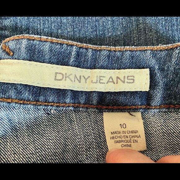 DKNY Jeans   - Picture 4 of 4